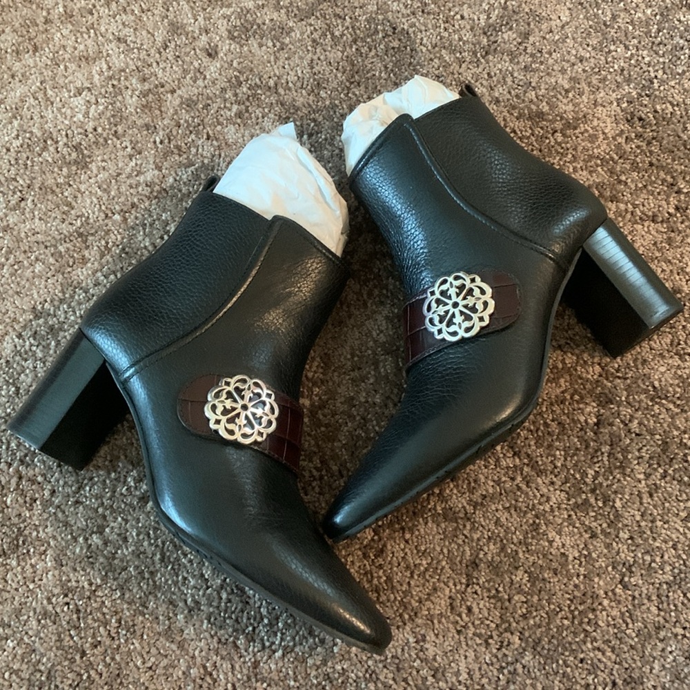 🎉HP🎉 NWTIB Price Drop! Brighton Black Ankle Boots w/Brown Croco & Silver